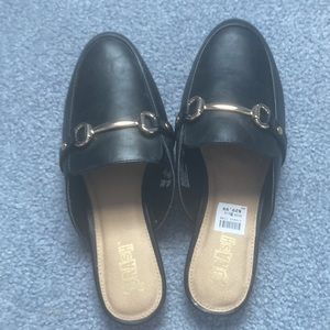*NEW* Brash Women’s Diedra Loafer Mule in Black